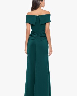 Women's Long Off Shoulder Sweetheart Neck Side Ruffle Gown (Reg and Petite)