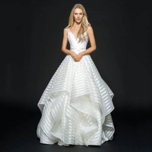 Backless Lace Mid Waist Small Train White Elegant Minimalist Maxi Wedding Dress Feminine Romantic Bridal Gown