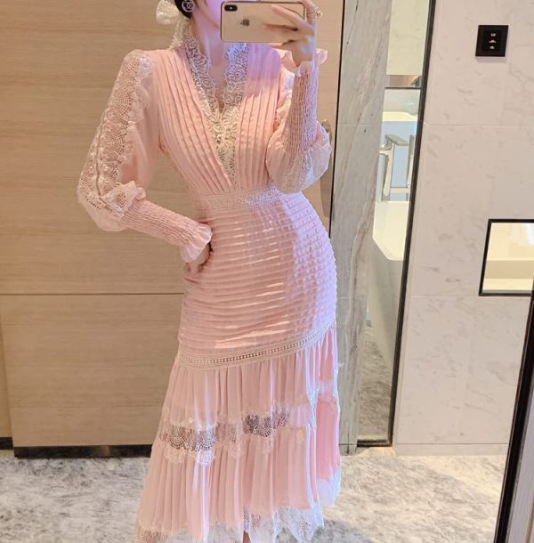 Runway Women Pleated Party Dress Spring V Neck Lantern Sleeve Chiffon Patchwork Lace Bodycon Slim Long Dress