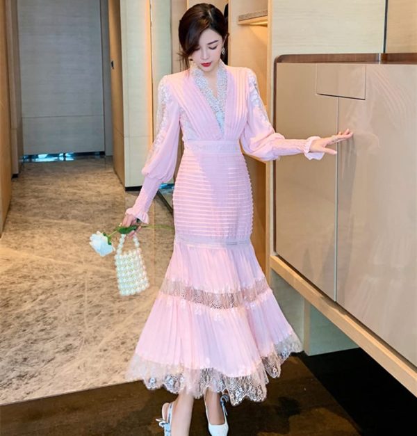 Runway Women Pleated Party Dress Spring V Neck Lantern Sleeve Chiffon Patchwork Lace Bodycon Slim Long Dress