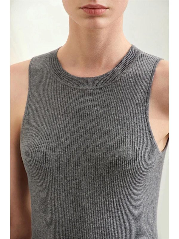 Women's Knitted Sweater Vest - Stripe Design O-Neck Inner Layer Top for Autumn Minimalist Style