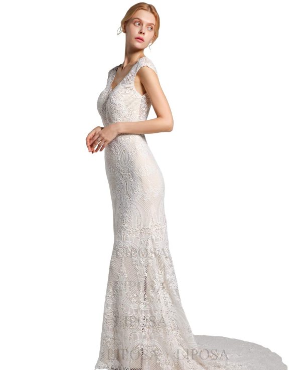 Romantic Ivory Lace Wedding Dresses for Brides V Neck Backless Cap Sleeves Sheath Boho Bridal Gown for Bride