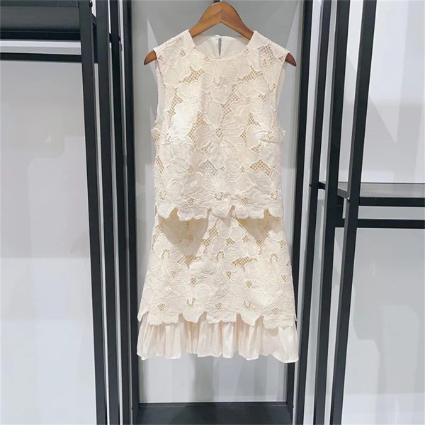 71UKZigAOL.jpg Women's 2025 Backless Lace Dress - Summer Ruffle Crewneck Elegant