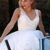 Short Lace Wedding Dresses Knee Length Travel Tulle Rhinestones V-Neck Lace Up Bride Gowns Vintage Dress
