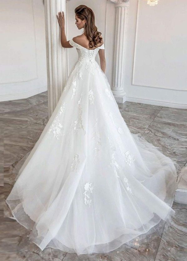 Lace Train Wedding Dress for Bride Aline Applique Bride Dress Long Tulle Off Shoulder Strapless