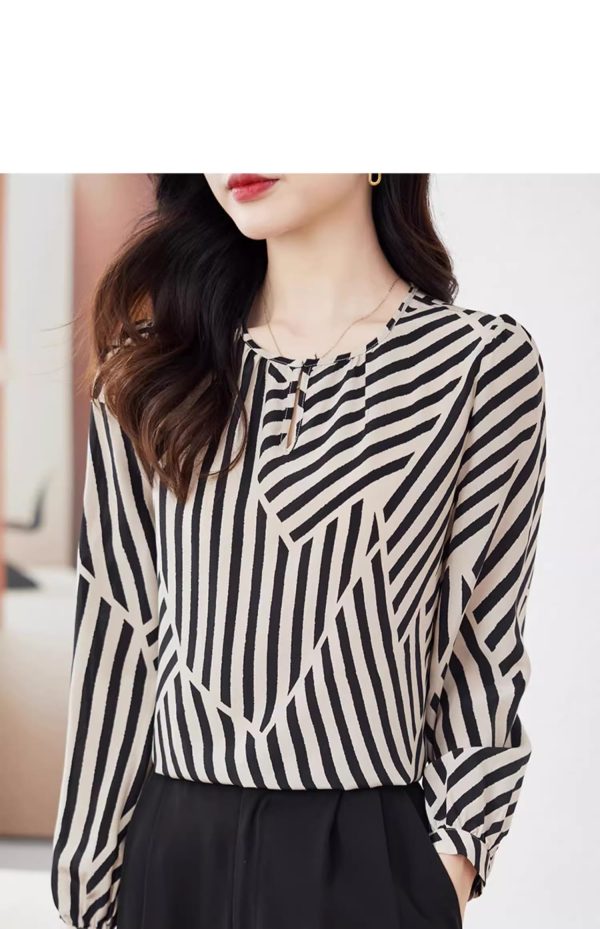 Ladies' Summer Long-Sleeved Chiffon Shirt Flowing for Work Travel Daily Elegant Blouse for Women